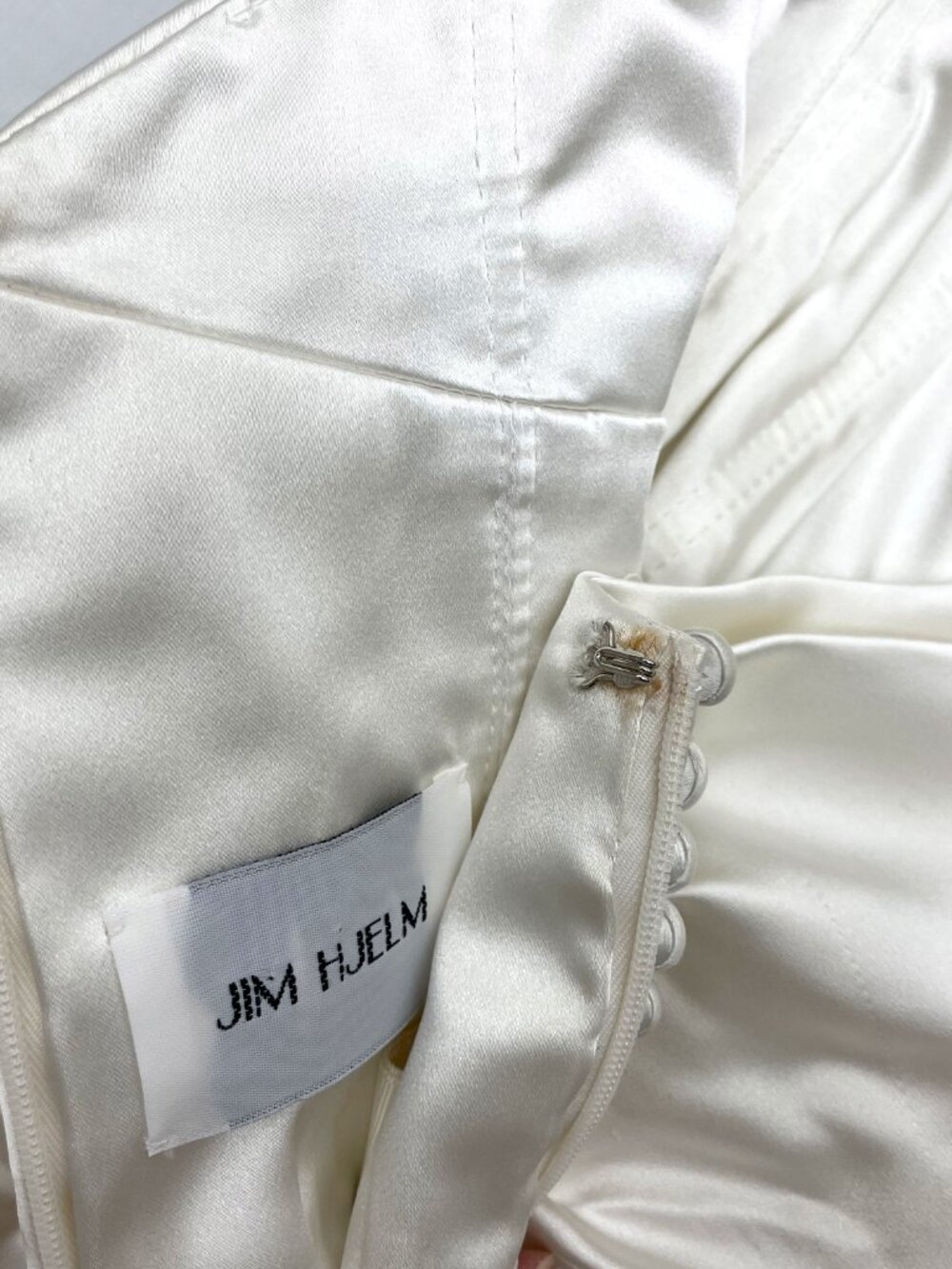 Jim Hjelm Satin Bubble Hem Couture Wedding Gown - Picture 8 of 13